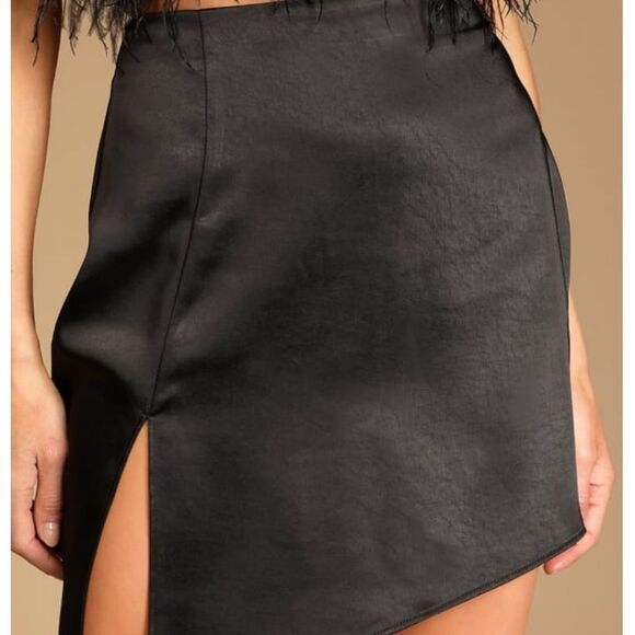 BLACK SATIN MINI SKIRT - Picture 2 of 5